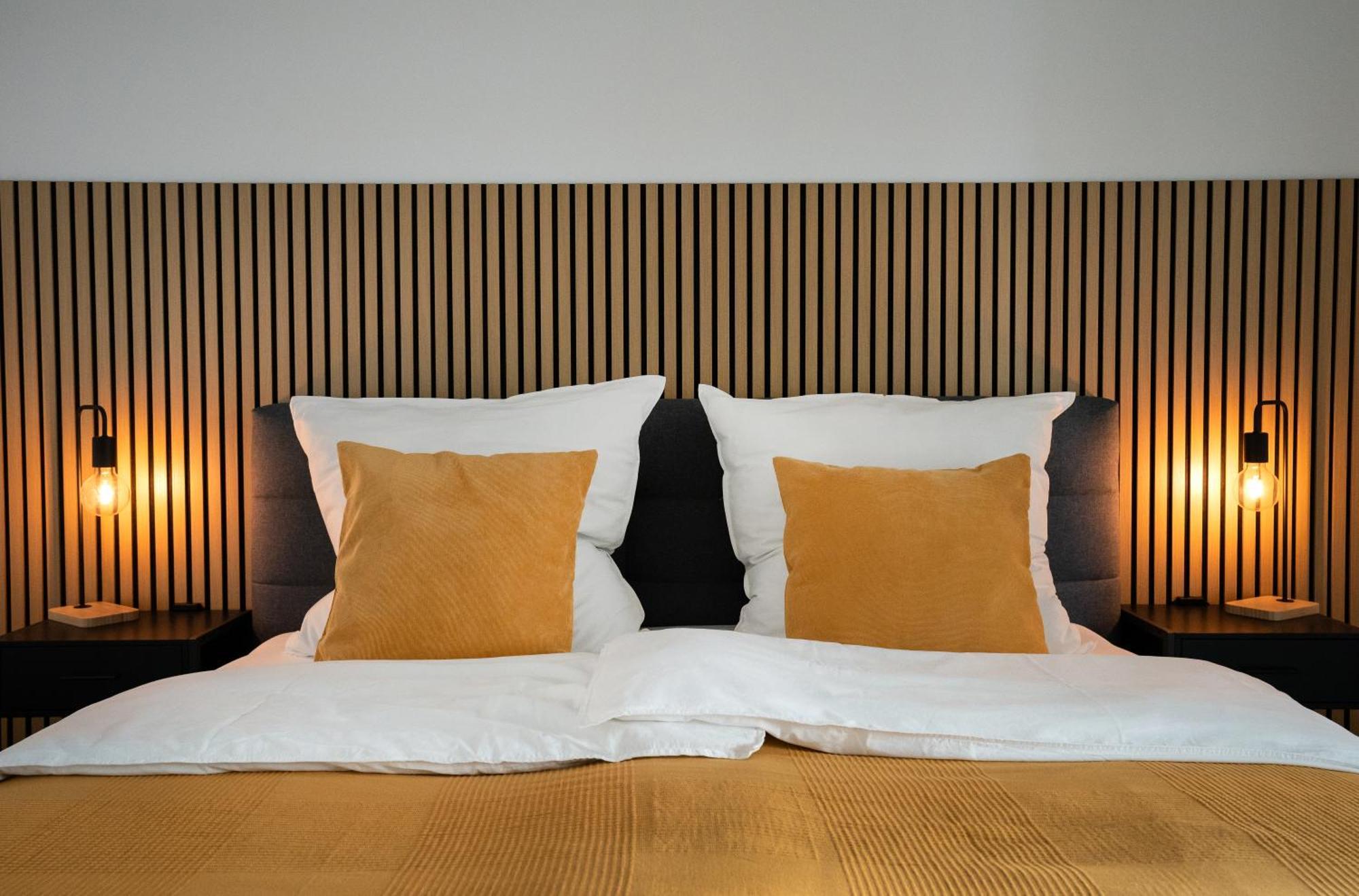 Reitz - Apartment I Zentrale Lage I Stellplatz I 55Qm I 2 Zimmer I Kueche I Bad I Terrasse Bad Hersfeld Eksteriør bilde