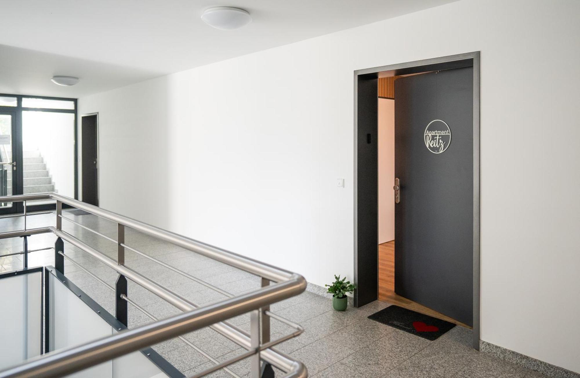 Reitz - Apartment I Zentrale Lage I Stellplatz I 55Qm I 2 Zimmer I Kueche I Bad I Terrasse Bad Hersfeld Eksteriør bilde